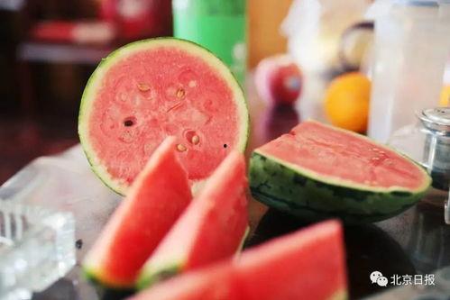 天台吃瓜冷不冷,一场关于人间百态的夏日盛宴